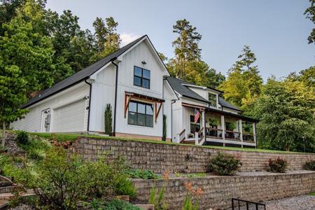 1455 Upper Peachtree Road