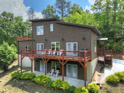 180 River Drive
