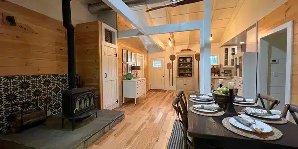 210 E Overbend Trail