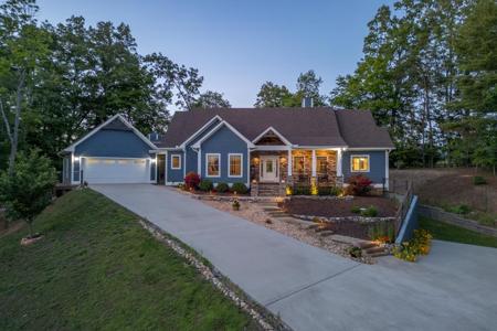 128 Gray Eagle Lane