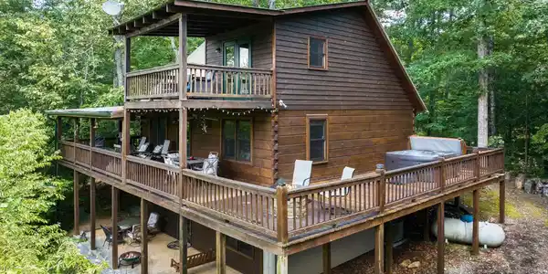 220 Lakota Lane