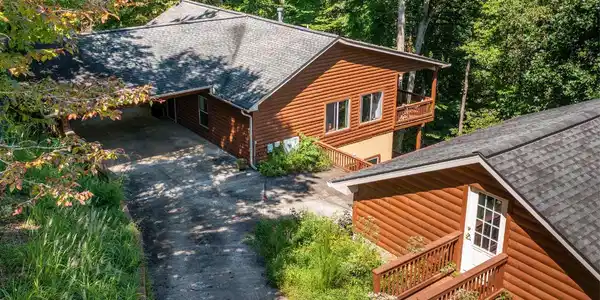 76 Hollyanne Pond Road