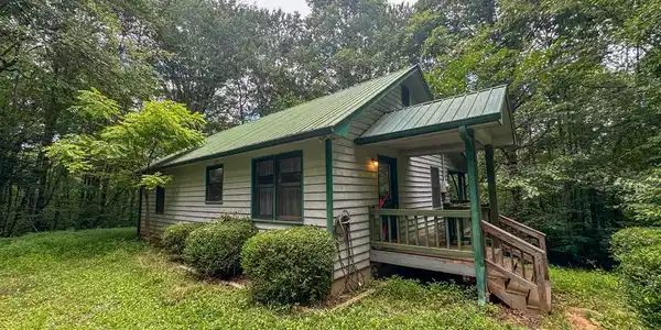 405 Shady Lane