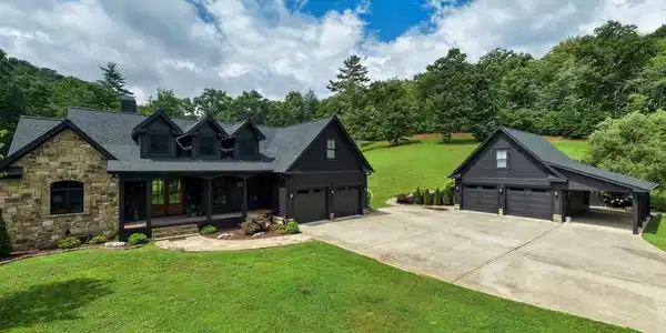 215 Harmony Lane