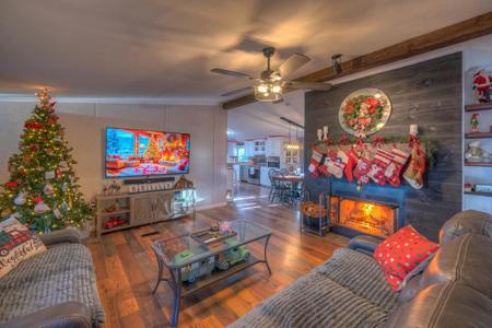 215 Turkey Ridge Drive