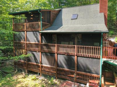 409 Hothouse Lane