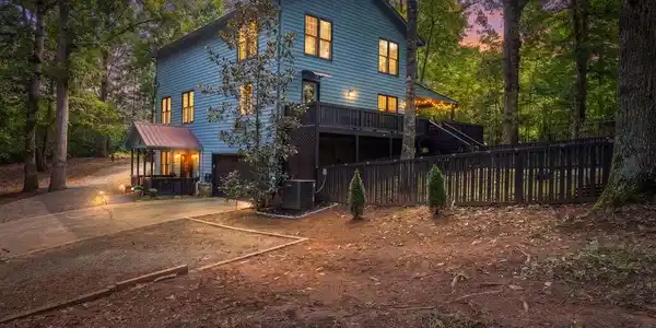 2390 Rainbow Ridge Road