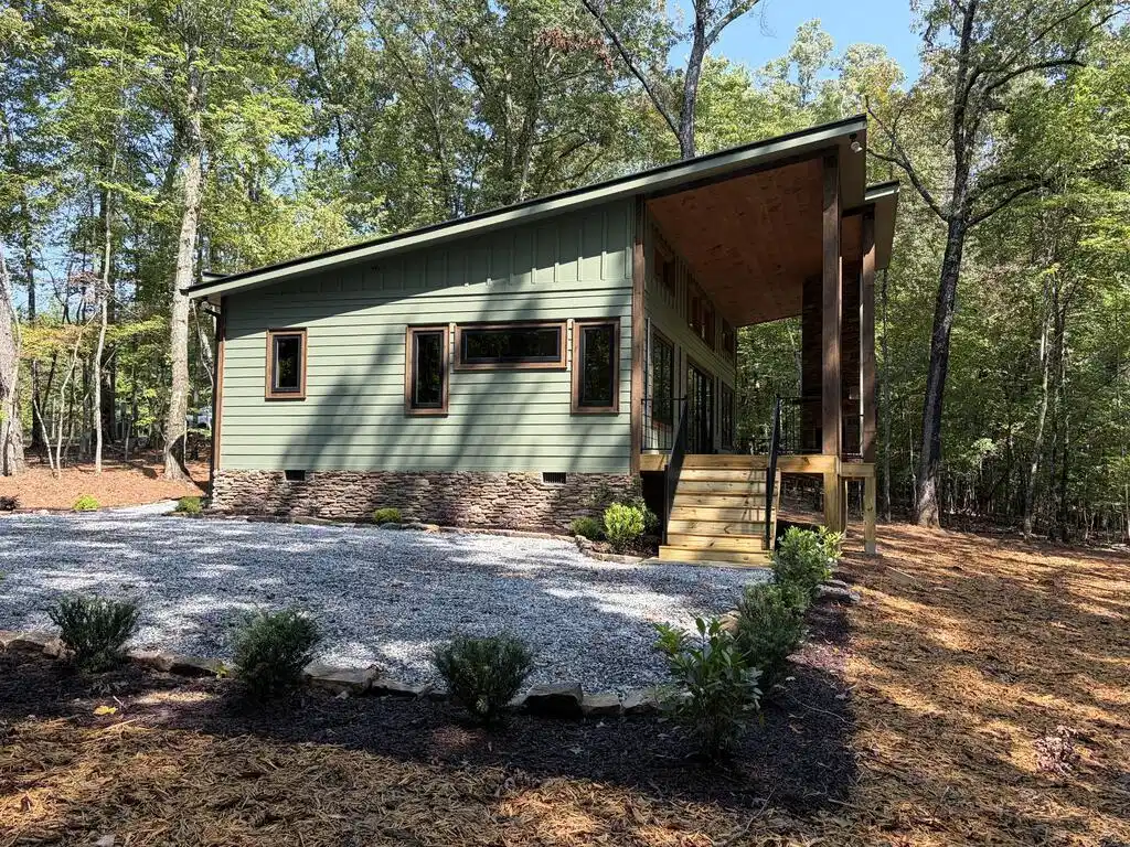 Image 1: Main View