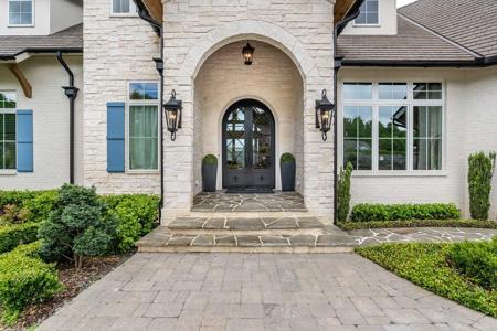 488 Big Knoll Drive