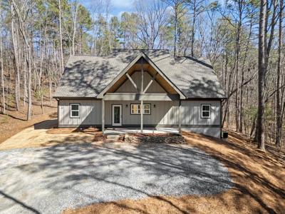 32 Holly Way