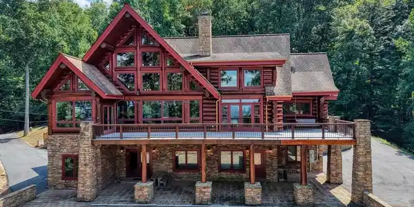 310 Hickory Fork