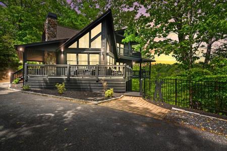 305 Skybound Road