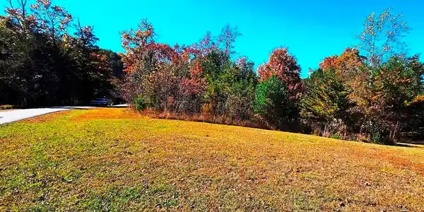 Lot 100 NE Pin Oak Ridge