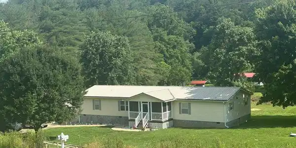10 Ladd Branch