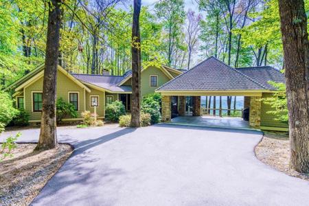 1115 Outlook Road