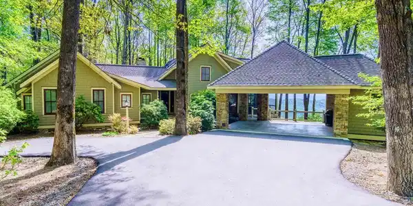 1115 Outlook Road