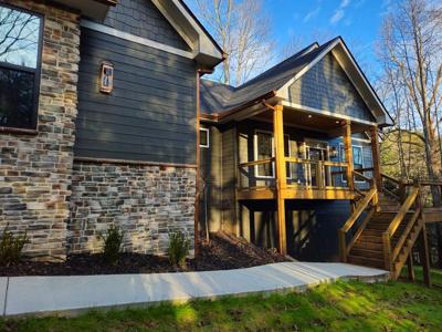167 Happy Valley Lane