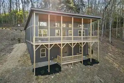 Image 1: Main View