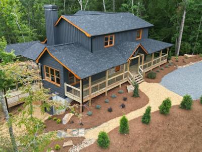 61 River Retreat Road