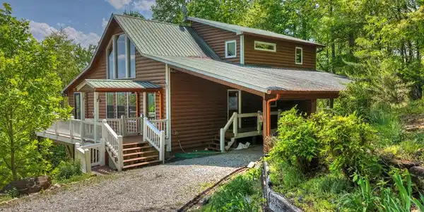 222 Mountain Hideaway Lane