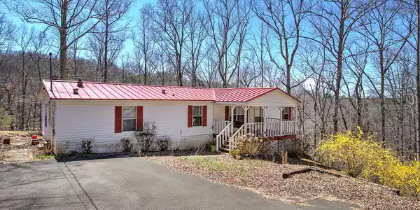 497 Cherokee Trail