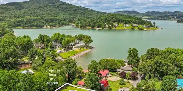 1685 Chatuge Shores