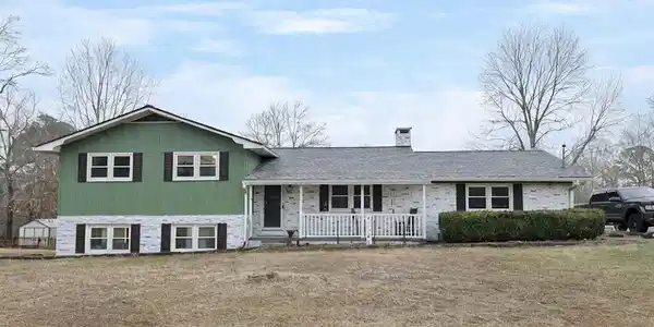100 Woodlake Drive