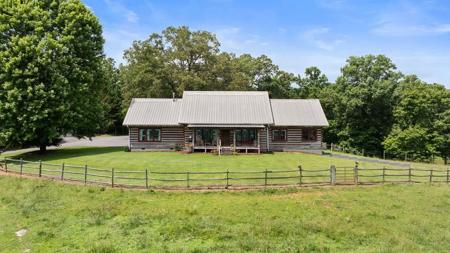 102 Cross Creek Lane