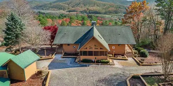 638 Caesars Cove Drive