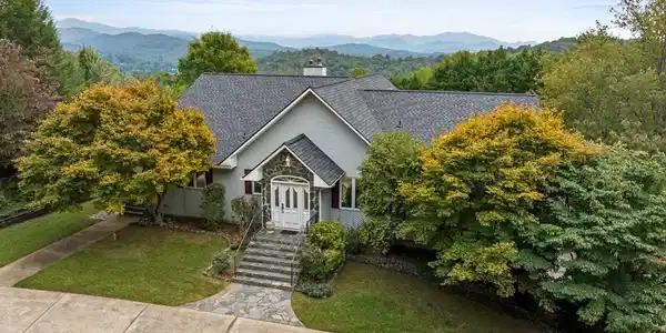 498 Old Dyer Drive