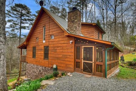 111 Roaring Creek Road