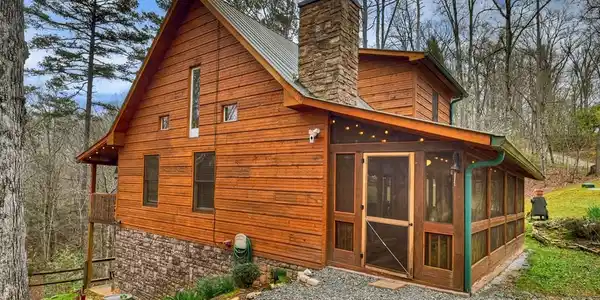 111 Roaring Creek Road