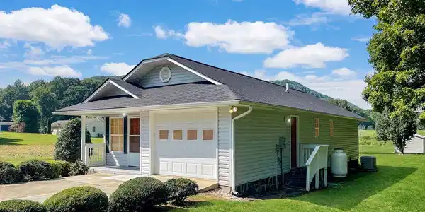 73 Valley View Manor Drive