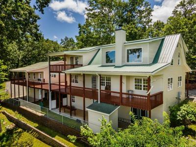 334 Hawksclaw Trail