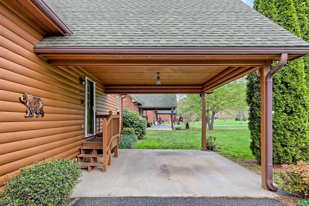 Image 2: Carport/Front Entrance