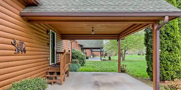 Image 2: Carport/Front Entrance