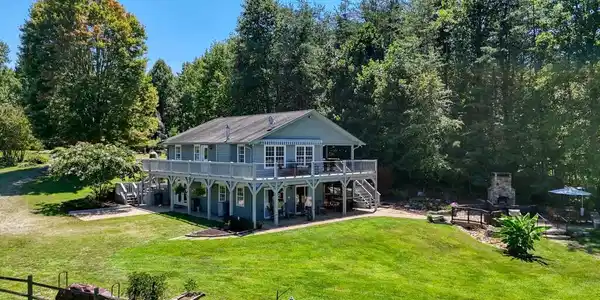 30 Shores Drive
