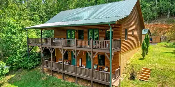 380 Bear Trail