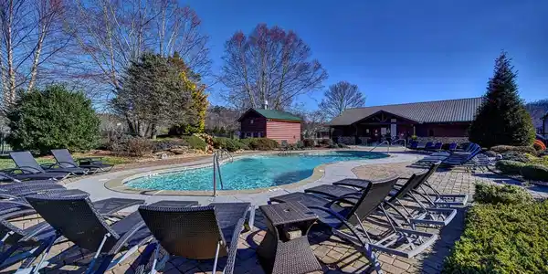 Image 3: Pool View