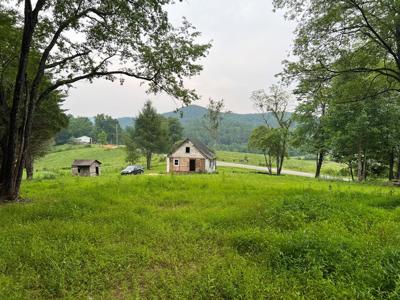 123 Cashes Valley Road