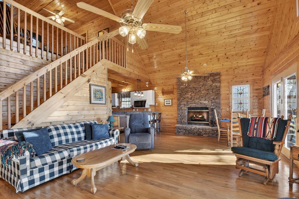 Image 4: Great Room