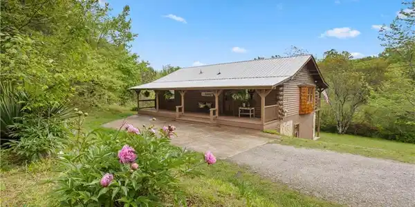 908 Long Road