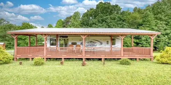 568 Parks Road