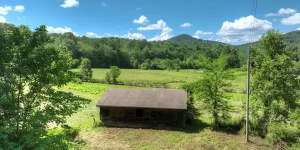 28.65 AC Jolley Way