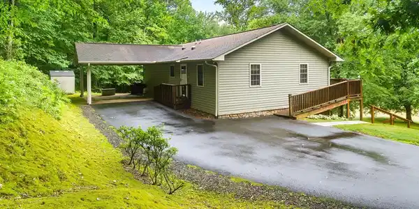 3318 Old Hwy 64e