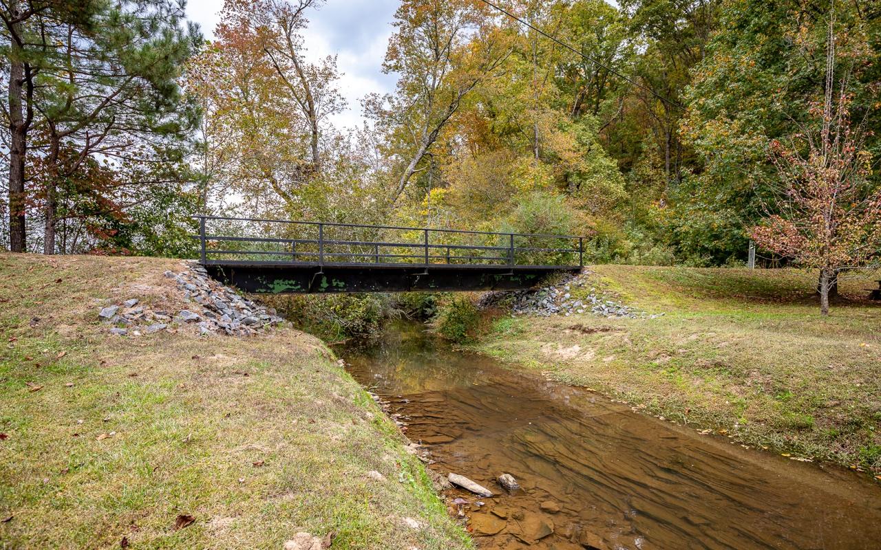 Image 4: Additional View