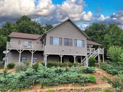 645 E Double Knobs Drive