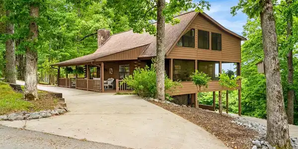 219 Lakeview Dr