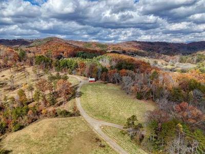 902 Deitz Cable Road