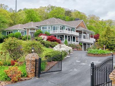 1526 Cedar View Lane